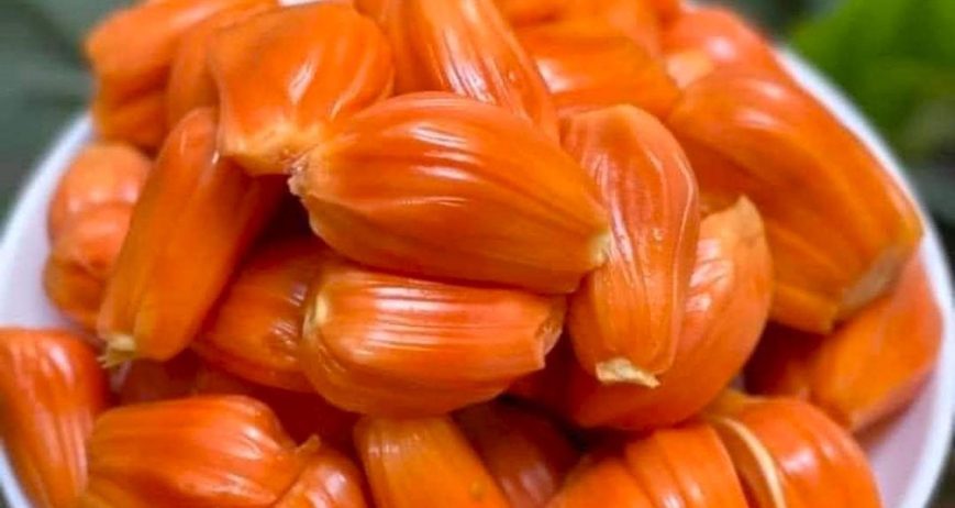 MÍT THÁI RUỘT ĐỎ Xuất xứ: vĩnh long /đồng tháp Mùa vụ: Quanh năm. Size: > 9kg/trái. Quy cách:1 trái/thùng. Đặc điểm: ruột đỏ, múi ráo,giòn ngọt. Bảo quản: 2–8°C,15 ngày. Khả năng cung ứng: 10 cont/tháng