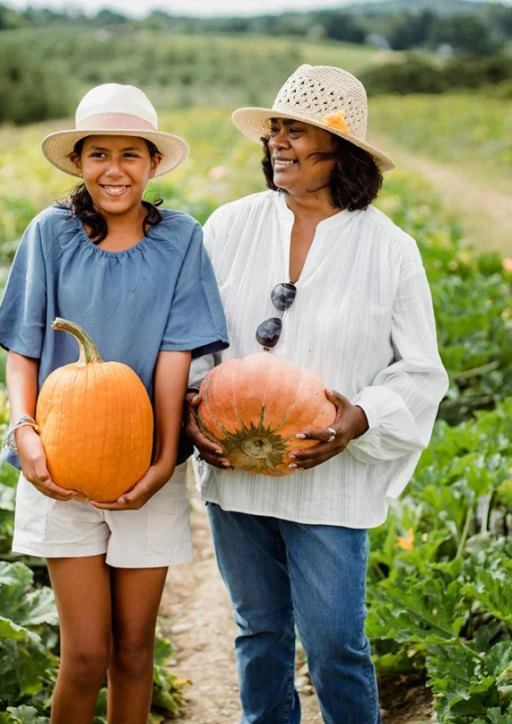 We grow fresh, organic produce using clean methods that protect nature, healthy food.